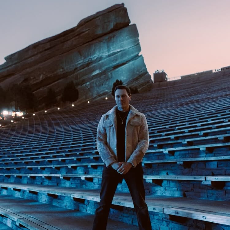 tiesto 466702347 18488444134004080 6649499906893964710 n 1