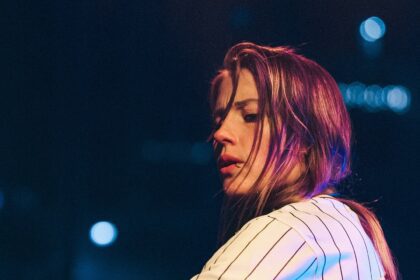 charlottedewittemusic 1736011500 3537662486185374670 10304447