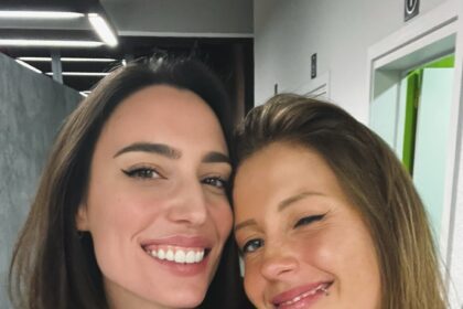 charlottedewittemusic 1738354524 3557898086153043495 10304447